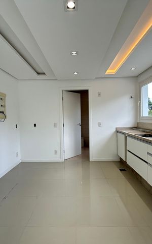 Casa de condomínio para alugar com 195m², 4 quartos e 2 vagasCozinha