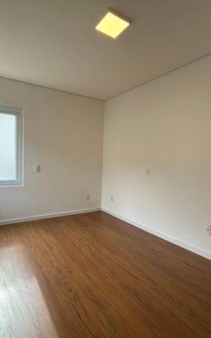 Casa de condomínio para alugar com 195m², 4 quartos e 2 vagasSuíte 3