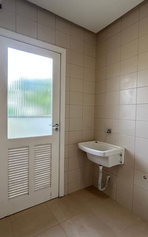 Casa de condomínio para alugar com 195m², 4 quartos e 2 vagasÁrea de Serviço