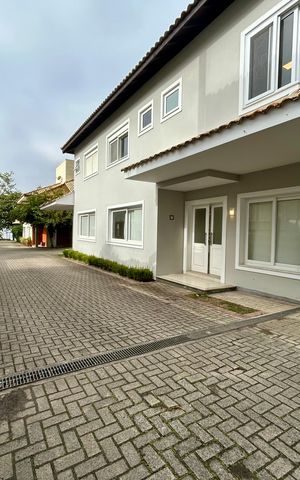 Casa de condomínio para alugar com 195m², 4 quartos e 2 vagasFachada