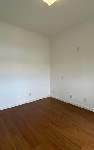 Casa de condomínio para alugar com 195m², 4 quartos e 2 vagasSuíte 1