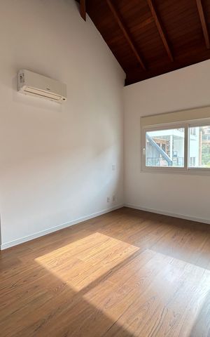 Casa de condomínio para alugar com 195m², 4 quartos e 2 vagasSuíte 4