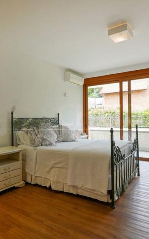 Casa à venda com 881m², 5 quartos e 10 vagas