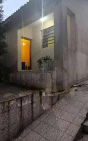Casa à venda com 80m², 2 quartos e 2 vagas