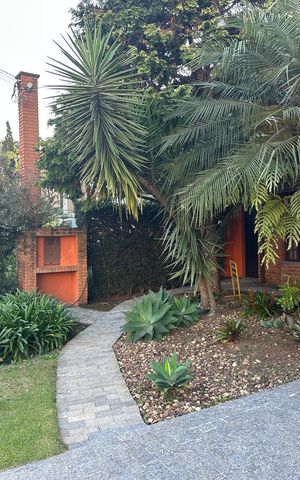 Casa de condomínio à venda com 290m², 3 quartos e 2 vagasDetalhe Fachada