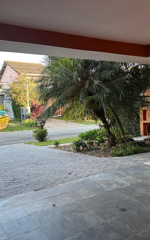 Casa de condomínio à venda com 290m², 3 quartos e 2 vagasGaragem