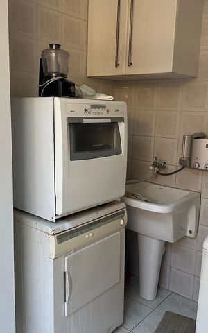 Casa de condomínio à venda com 290m², 3 quartos e 2 vagasÁrea de Serviço