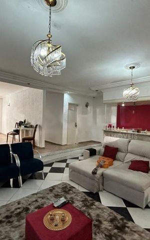 Casa à venda com 180m², 3 quartos e 8 vagas