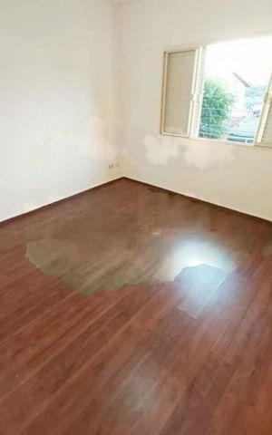 Casa à venda com 150m², 2 quartos e 2 vagas