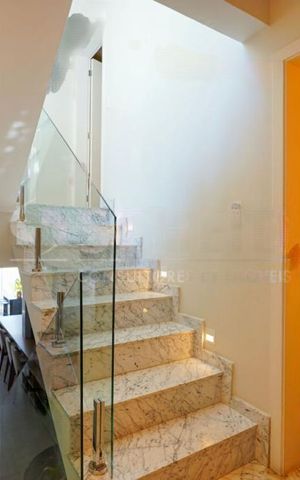 Casa à venda com 260m², 4 quartos e 3 vagas