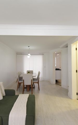 Casa à venda com 211m², 3 quartos e 3 vagasSala 