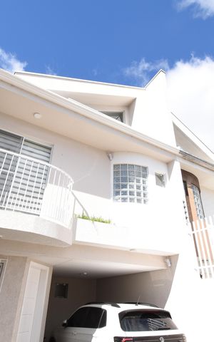 Casa à venda com 211m², 3 quartos e 3 vagasÁrea externa