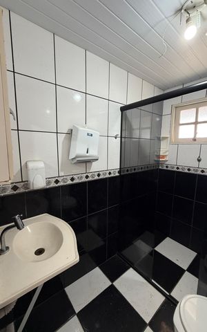 Casa à venda com 496m², 4 quartos e 4 vagasBanheiro - Edícula