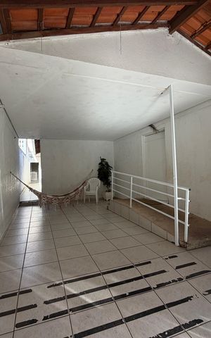 Casa à venda com 496m², 4 quartos e 4 vagasGaragem