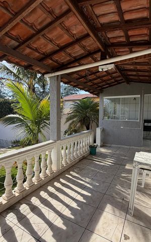 Casa à venda com 496m², 4 quartos e 4 vagasFrente - Edícula