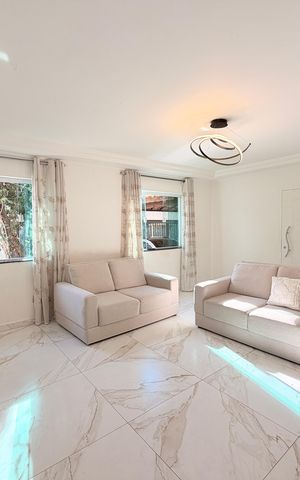 Casa à venda com 496m², 4 quartos e 4 vagasSala