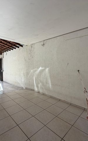 Casa à venda com 496m², 4 quartos e 4 vagasGaragem