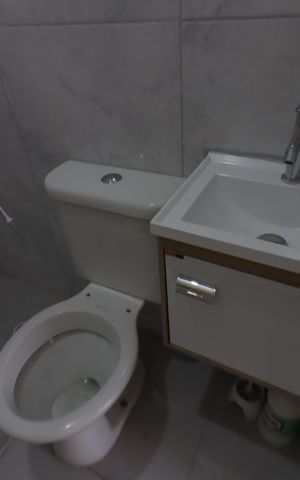 Casa à venda com 100m², 2 quartos e sem vagaBanheiro