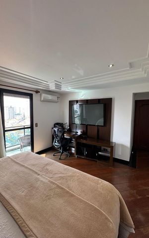 Apartamento à venda com 242m², 4 quartos e 3 vagas Apartamento à venda com 242m², 4 quartos e 3 vagasSuíte