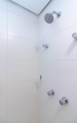 Apartamento à venda com 57m², 2 quartos e 1 vagaBanheiro 2