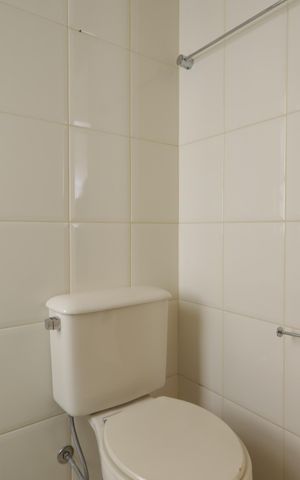 Casa de condomínio à venda com 245m², 4 quartos e 3 vagasBanheiro