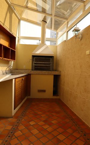 Casa de condomínio à venda com 245m², 4 quartos e 3 vagasChurrasqueira