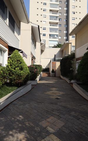 Casa de condomínio à venda com 245m², 4 quartos e 3 vagasÁrea comum