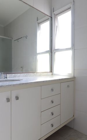 Casa de condomínio à venda com 245m², 4 quartos e 3 vagasBanheiro da Suíte 1