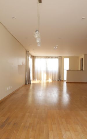 Casa de condomínio à venda com 245m², 4 quartos e 3 vagasSala de Jantar
