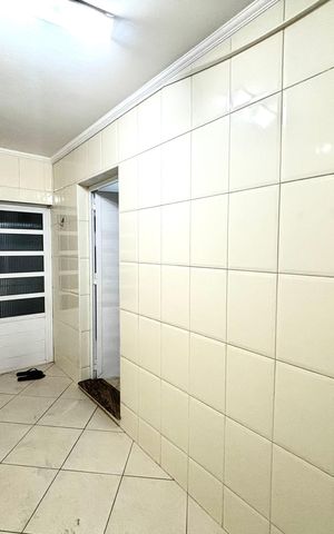 Casa à venda com 200m², 3 quartos e 2 vagas Casa à venda com 200m², 3 quartos e 2 vagasGaragem