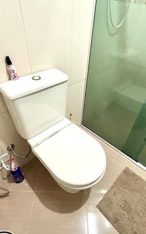 Casa à venda com 200m², 3 quartos e 2 vagas Casa à venda com 200m², 3 quartos e 2 vagasBanheiro 2
