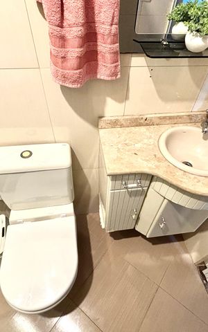 Casa à venda com 200m², 3 quartos e 2 vagas Casa à venda com 200m², 3 quartos e 2 vagasBanheiro 3