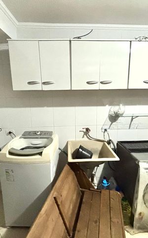 Casa à venda com 200m², 3 quartos e 2 vagas Casa à venda com 200m², 3 quartos e 2 vagasÁrea de serviço