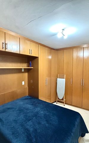 Casa à venda com 200m², 3 quartos e 2 vagas Casa à venda com 200m², 3 quartos e 2 vagasQuarto 3