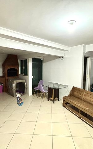Casa à venda com 200m², 3 quartos e 2 vagas Casa à venda com 200m², 3 quartos e 2 vagasÁrea gourmet