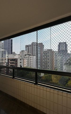 Apartamento à venda com 229m², 4 quartos e 4 vagasVaranda