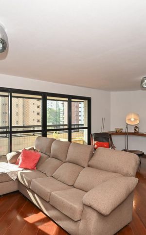Apartamento à venda com 229m², 4 quartos e 4 vagasSala