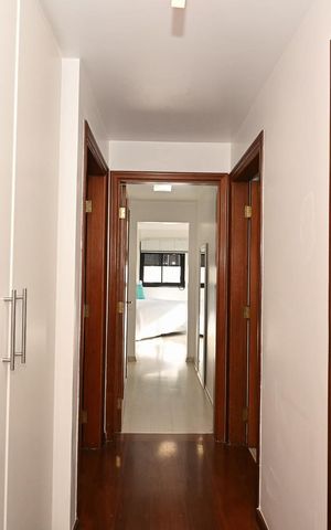 Apartamento à venda com 229m², 4 quartos e 4 vagasCorredor