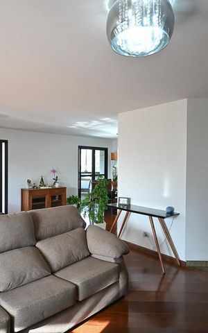 Apartamento à venda com 229m², 4 quartos e 4 vagasSala