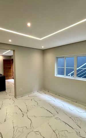 Casa à venda com 231m², 4 quartos e 3 vagas Casa à venda com 231m², 4 quartos e 3 vagasSala de Jantar
