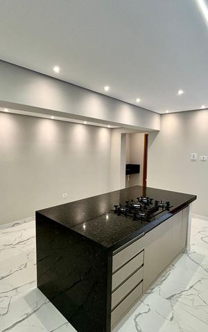 Casa à venda com 231m², 4 quartos e 3 vagas Casa à venda com 231m², 4 quartos e 3 vagasCozinha