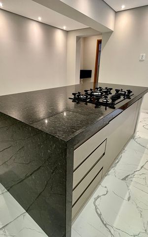 Casa à venda com 231m², 4 quartos e 3 vagas Casa à venda com 231m², 4 quartos e 3 vagasCozinha
