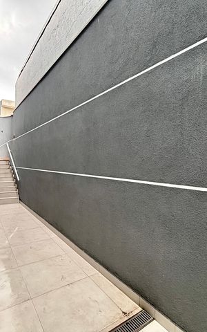 Casa à venda com 231m², 4 quartos e 3 vagas Casa à venda com 231m², 4 quartos e 3 vagasCorredor