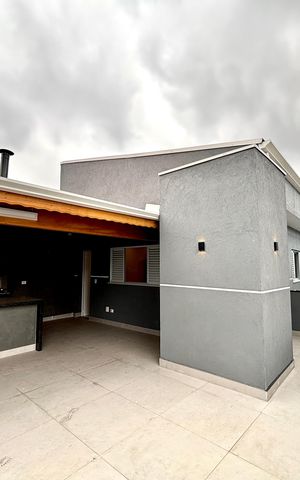Casa à venda com 231m², 4 quartos e 3 vagas Casa à venda com 231m², 4 quartos e 3 vagasFachada