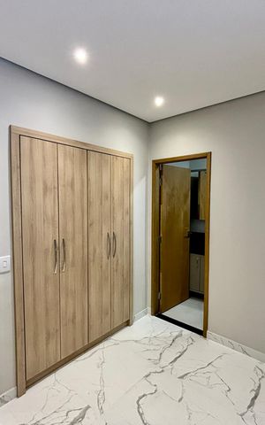 Casa à venda com 231m², 4 quartos e 3 vagas Casa à venda com 231m², 4 quartos e 3 vagasQuarto 2