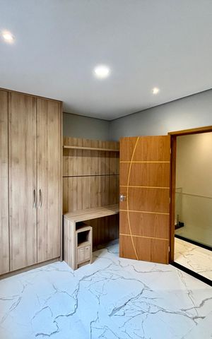 Casa à venda com 231m², 4 quartos e 3 vagas Casa à venda com 231m², 4 quartos e 3 vagasQuarto 2
