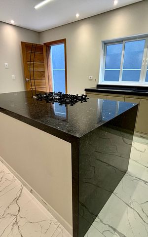 Casa à venda com 231m², 4 quartos e 3 vagas Casa à venda com 231m², 4 quartos e 3 vagasCozinha