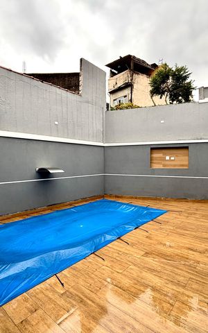 Casa à venda com 231m², 4 quartos e 3 vagas Casa à venda com 231m², 4 quartos e 3 vagasPiscina