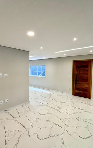 Casa à venda com 231m², 4 quartos e 3 vagas Casa à venda com 231m², 4 quartos e 3 vagasSala