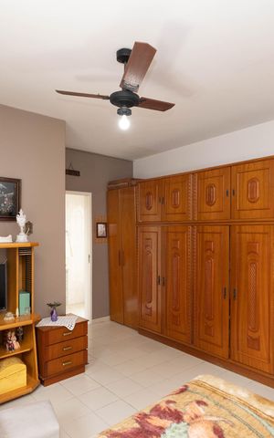 Casa para alugar com 286m², 5 quartos e 4 vagas Casa para alugar com 286m², 5 quartos e 4 vagasSuíte